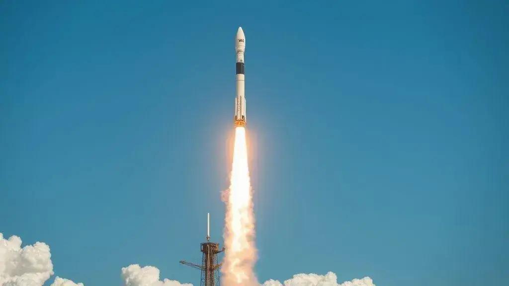 Lançamento de satélites Amazon pela SpaceX Lançamento de satélites Amazon pela SpaceX