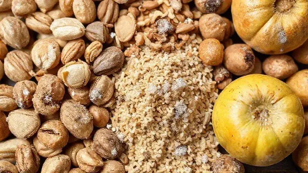 Identificando mofo em nozes, grãos e frutas Identificando mofo em nozes, grãos e frutas